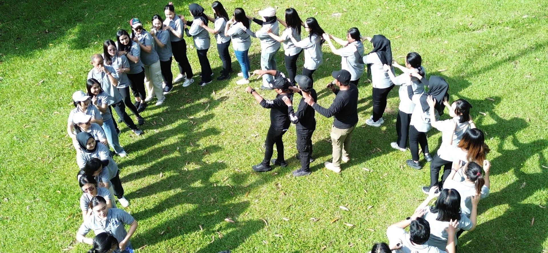 Denio Outbound Indonesia - Full Day Outbound Parallax