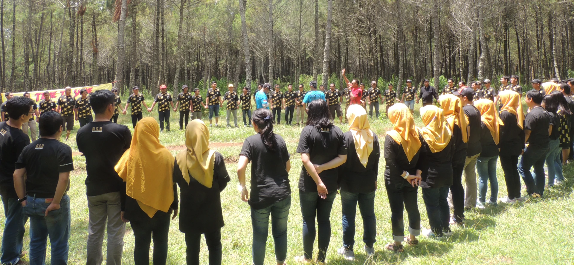 Denio Outbound Indonesia - One Day Outbound Team Building Parallax