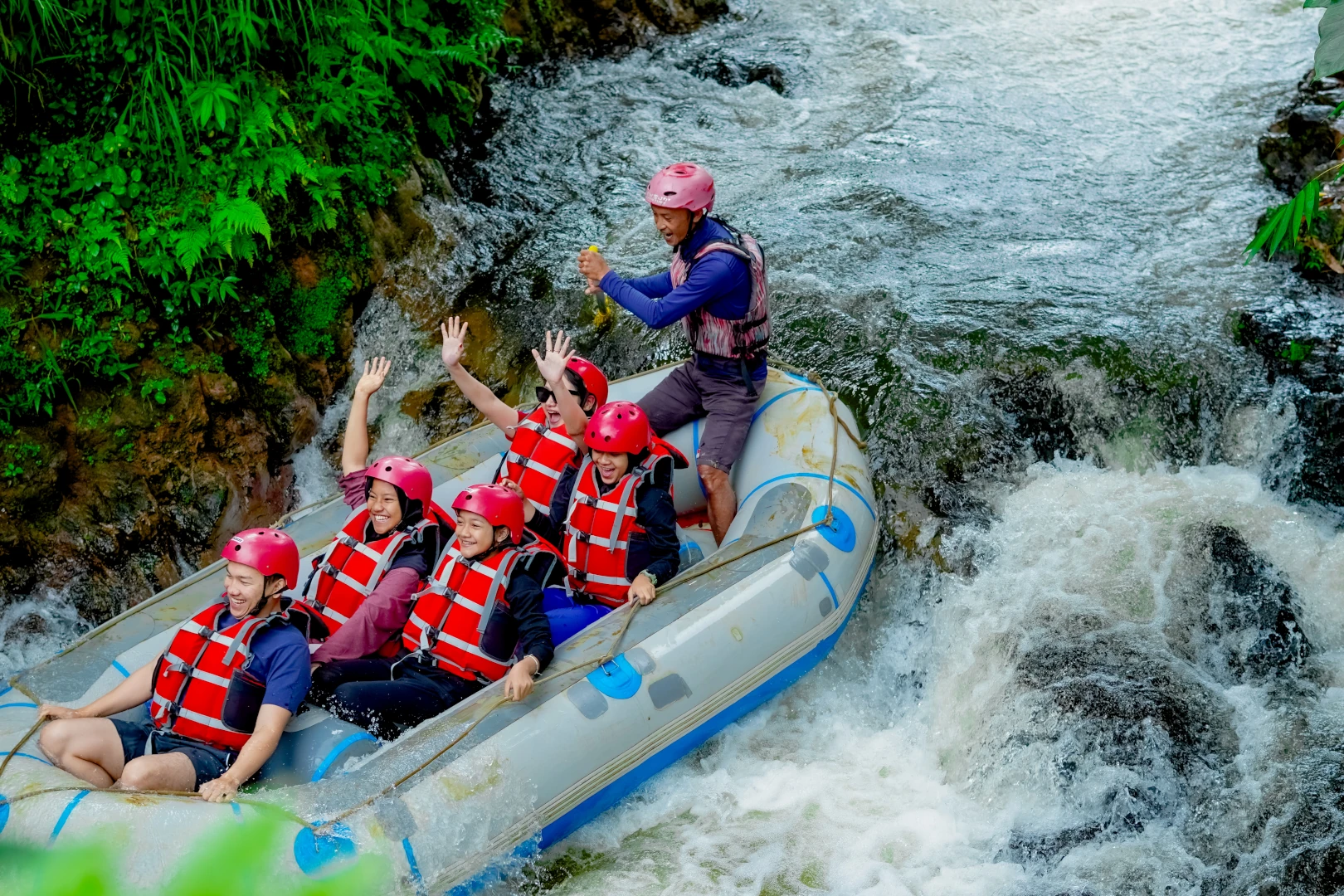 Denio Outbound Indonesia - Rafting 11